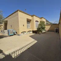 منزل دربست/بر بلوار امام رضا/مناسب مسکونی و اداری