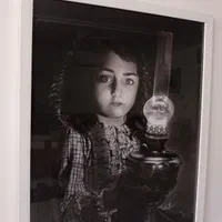 تابلو نقاشی سیاه قلم همراه با قاب