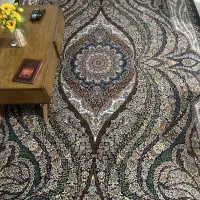 دو تخته فرش سالم  همراهش قالیچه یک متری اشانتیون