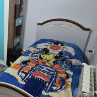 ماشین شارژی کودک و تخت تکنفره