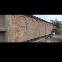 دو نفر کارگر روزمزد  هستیم