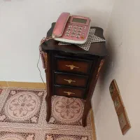 تلفن به همراه میز تلفن