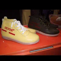 کفش نیم بوت و اسپرت