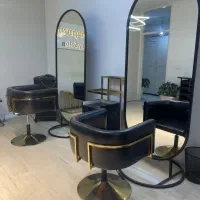 فروش اینه و صندلی و ترولی سالن زیبایی