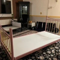 تخت خواب یه نفره در حد نو