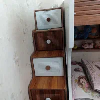 تخت دوطبقه تمیز در حد نو