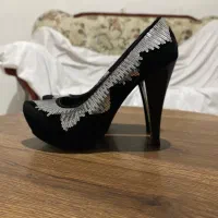 پاشنه بلند و بوت زنانه|کیف، کفش، کمربند|بومهن, |دیوار