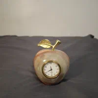 ساعت سنگ‌ مرمر طرح سیب