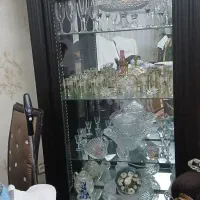 فروش یک عدد ویترین شیشه ای سالم