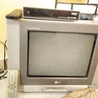 تلویزون دستگاه گیرنده میز تلویزون دیواری|تلویزیون و پروژکتور|مشهد, اقبال|دیوار