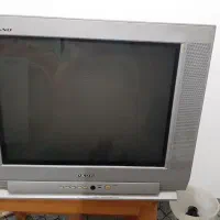 دو عدد تلویزیون