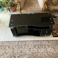 میز شیشه ای تلویزیون