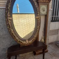 ساعت ایستاده و آیینه همراه با میز درحد نو|مبلمان خانگی و میز عسلی|میانه, |دیوار