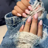 اجاره میز و صندلی ناخن،رنگ،مش،کپ،مژه کار