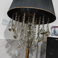 آباژور ایستاده