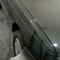 همکار ساده و علاقه مند ب شغل نقاشی خودرو