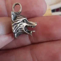 آویز نقره ۹۲۵ ایتالیایی طرح سر گرگ خاص و کمیاب