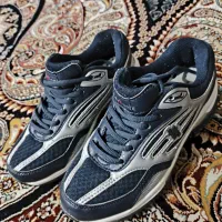 کفش سایز ۳۷