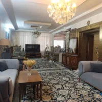 آپارتمان ۲۱۰زمین ۱۳۰متر بنا پارکینگ  حیاط اختصاصی