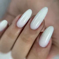 خدمات کاشت ناخن تخصصی ترمیم ۲۶۰