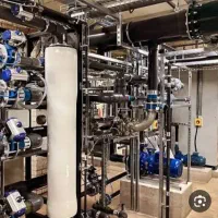 لوله کشی تاسیسات موتورخانه استخر پمپ آب برقکار