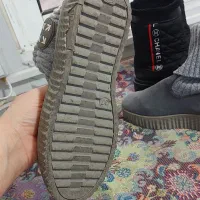 نیم بوت طوسی|کیف، کفش، کمربند|رشت, حمیدیان|دیوار