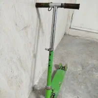 اسکوتر فلزی سبز