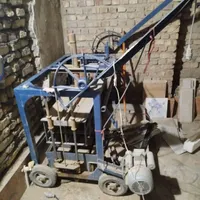 یک دستگاه بلوک زنی بفروش میرسد