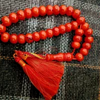 تسبیح کهربا رگه دار