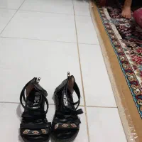 کفش و صندل بچه نو|کیف، کفش، کمربند|رشت, باهنر|دیوار