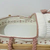 گهواره نوزاد نو نو بسیار شیک و تمیز|تخت و صندلی بچه|نسیمشهر, |دیوار