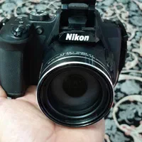 دوربین عکاسی نیکونB700