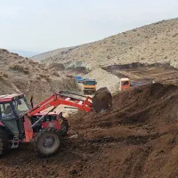 کود گاوی ...خاک باغچه بهترین .|خدمات باغبانی و درختکاری|دماوند, گیلاوند|دیوار