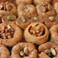 کافه باقلوا شیرینی|استخدام خدمات فروشگاه و رستوران|تهران, حسین‌آباد|دیوار