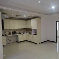 فروش واحد 124 متری واقع درگلستان/شهرک دانشگاه/