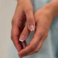 استخدام ناخنکار و فیشیال کار حرفه ای