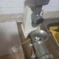 دو عدد چرخ گوشت سالم
