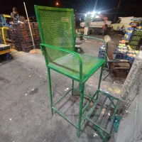 صندلی اهنی