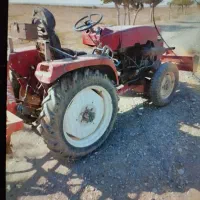 تراکتور با لوازم فروشی