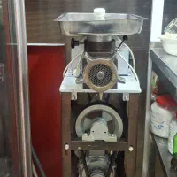 چرخ گوشت صنعتی ۳ تسمه درحد نو