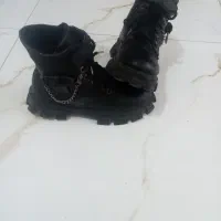 پوتین و بوت زیبا|کیف، کفش، کمربند|شیراز, شیخ علی چوپان|دیوار