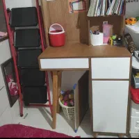 میز تحریر چوبی