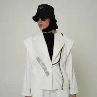 تعدادی کت وشلوار زنانه به صورت عمده