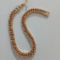 زنجیر  ودستبند