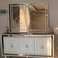 اینه و کنسول