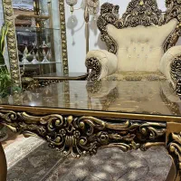 مبلمان ۹ نفره سلطنتی به همراه ۳ عدد میز پذیرایی