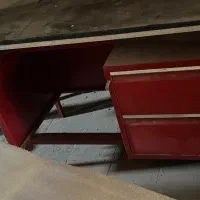 میز تحریر فلزی محکم و قدیمی و بسیار تمیز و سالم|میز تحریر و کامپیوتر|سبزوار, کاشفی شمالی (دادگستری)|دیوار