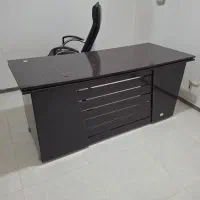 میز کنفرانس