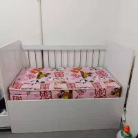 تخت نوزادی و کودکی|تخت و صندلی بچه|خرم‌آباد, |دیوار