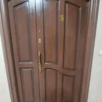 در تمام چوب